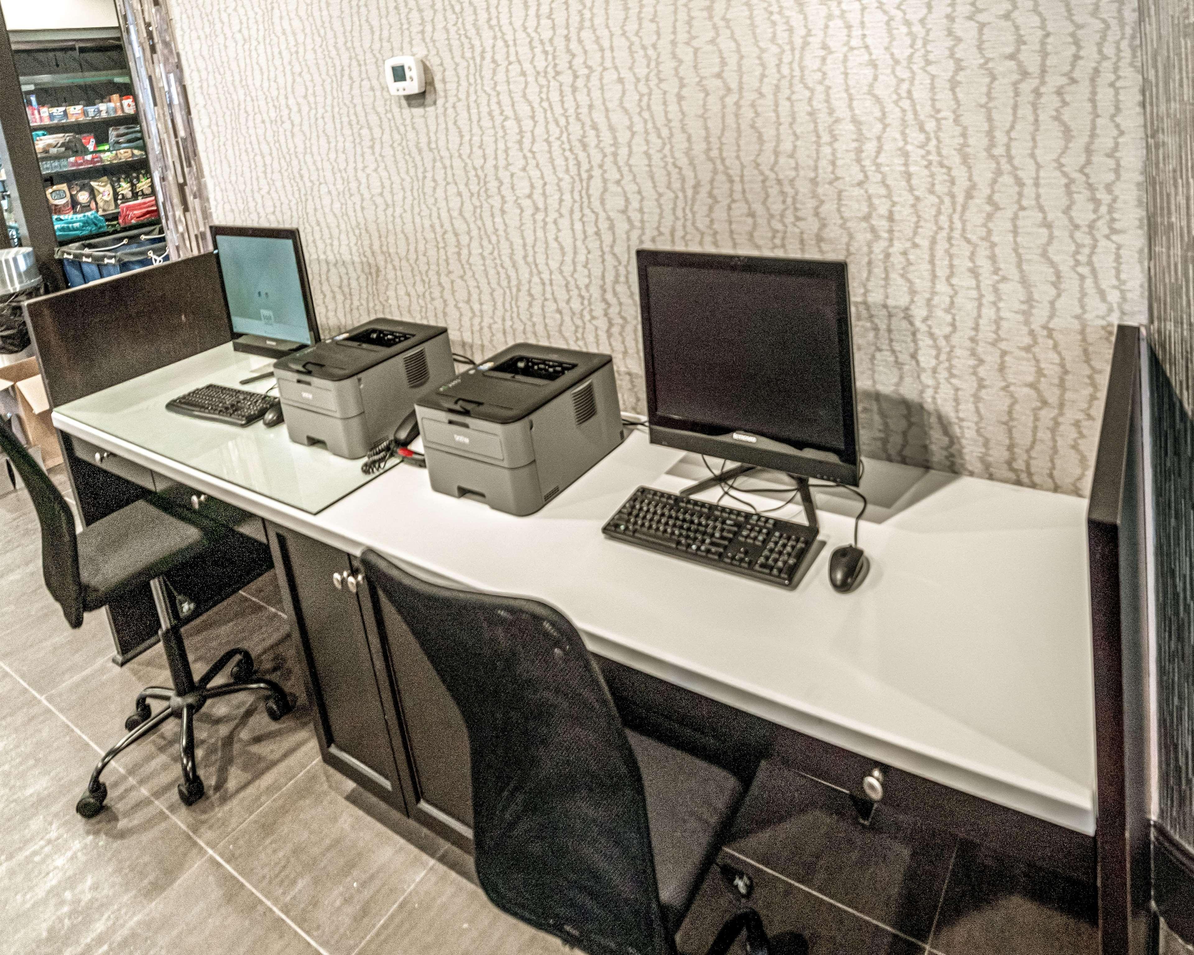 Bask Hotel At Big Rock Landing Морхед-Сити Экстерьер фото