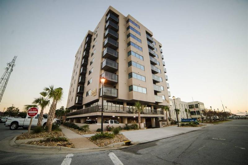Bask Hotel At Big Rock Landing Морхед-Сити Экстерьер фото